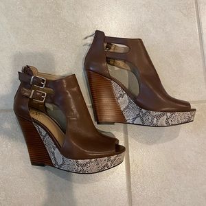 Vince Camuto Wedges